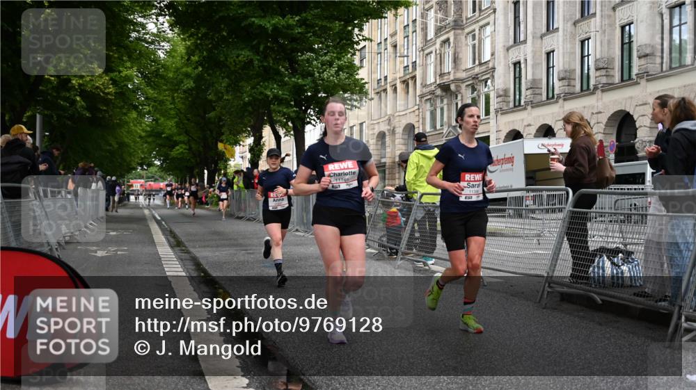 14.06.2026 - REWE Women's Run J. Mangold http://msf.ph/oto/9769128 14.06.2026 09:50:32 Ziel 10085, 10192, 10749, 11105, 11146, 11207, 11396 meine-sportfotos.de