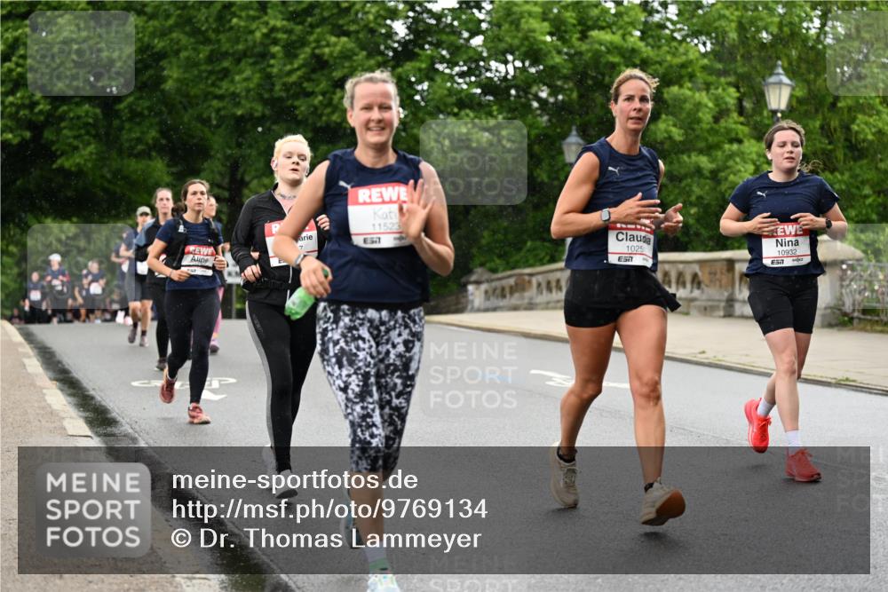 14.06.2026 - REWE Women's Run Dr. Thomas Lammeyer http://msf.ph/oto/9769134 14.06.2026 09:46:00 Laufen 11523, 657, 2119, 10251, 10932, 7 meine-sportfotos.de