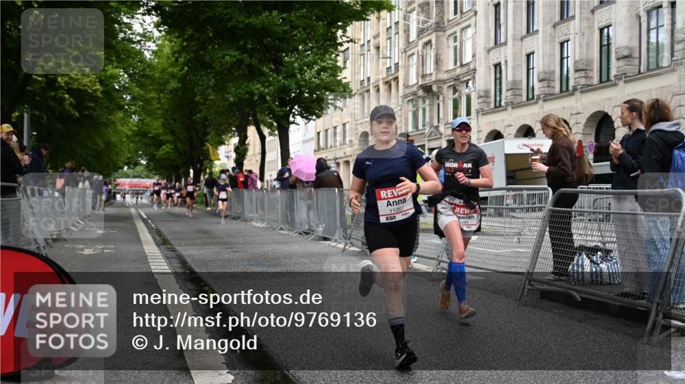 14.06.2026 - REWE Women's Run J. Mangold http://msf.ph/oto/9769136 14.06.2026 09:50:33 Ziel 10085, 10749, 11146, 11207, 11396 meine-sportfotos.de