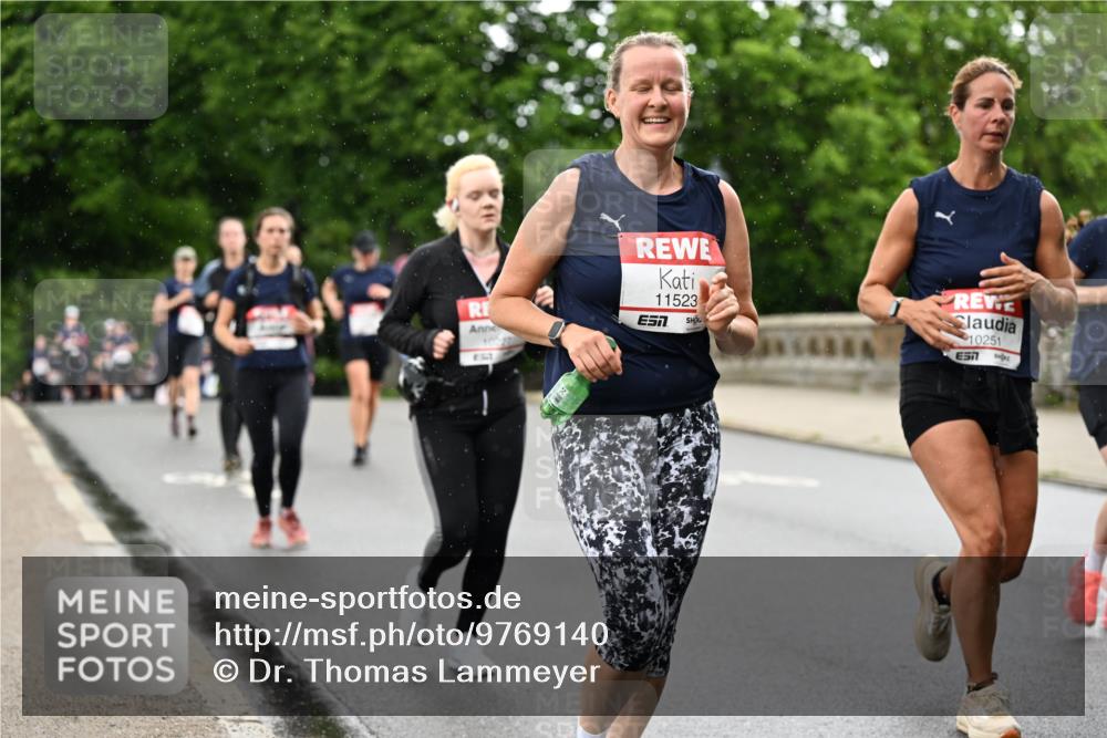 14.06.2026 - REWE Women's Run Dr. Thomas Lammeyer http://msf.ph/oto/9769140 14.06.2026 09:46:01 Laufen 11523, 3, 10251 meine-sportfotos.de