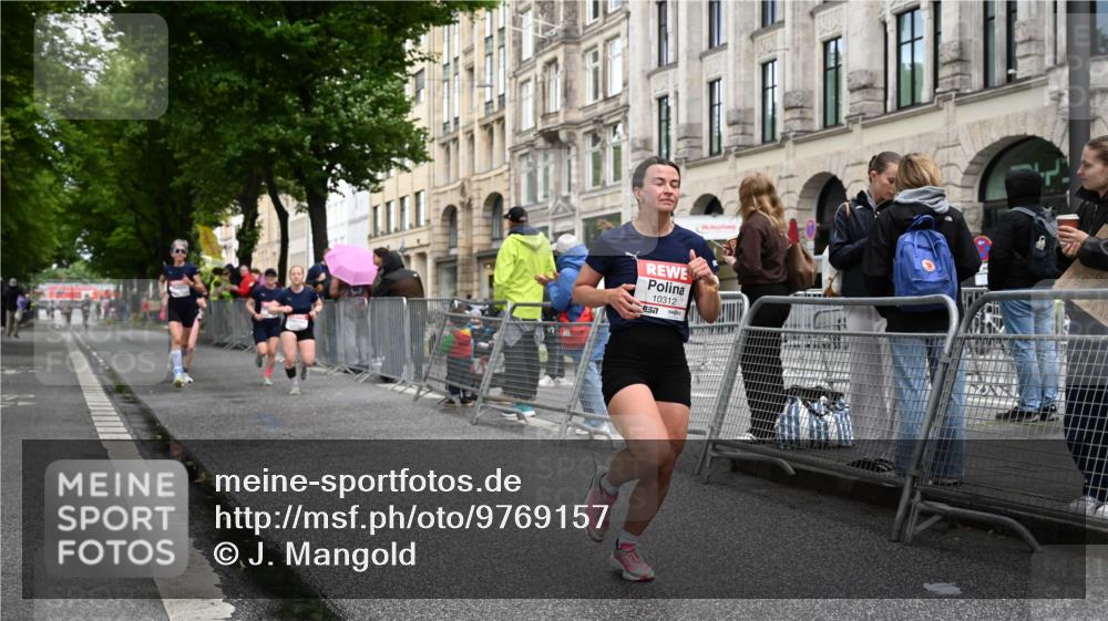 14.06.2026 - REWE Women's Run J. Mangold http://msf.ph/oto/9769157 14.06.2026 09:50:44 Ziel 10039, 10159, 10312, 10618, 10666, 11003 meine-sportfotos.de