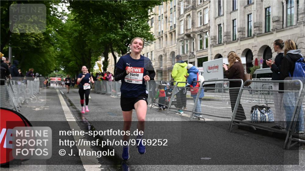 14.06.2026 - REWE Women's Run J. Mangold http://msf.ph/oto/9769252 14.06.2026 09:51:30 Ziel 10589, 10999, 11218, 11244 meine-sportfotos.de