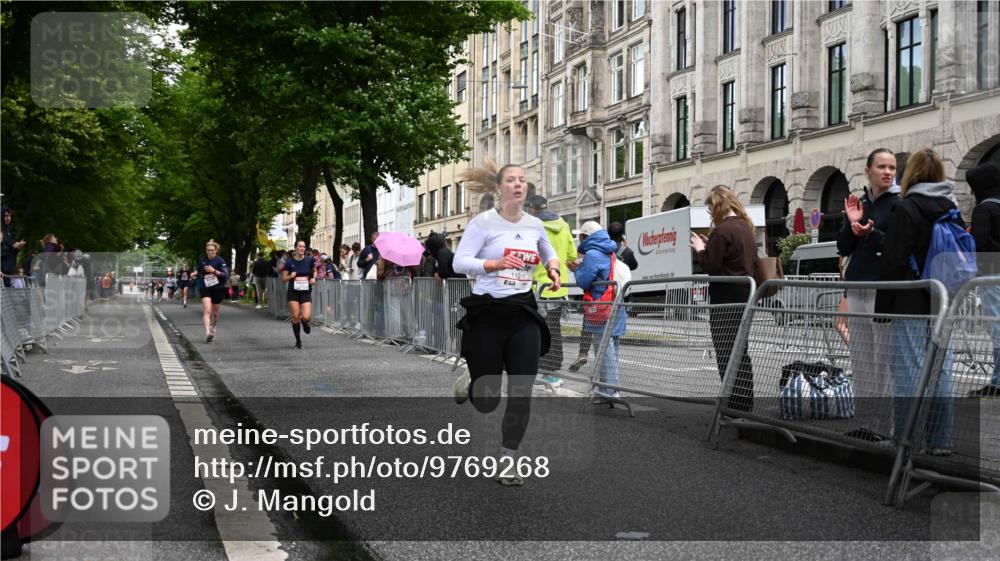 14.06.2026 - REWE Women's Run J. Mangold http://msf.ph/oto/9769268 14.06.2026 09:51:35 Ziel 10763, 10999, 11218, 11388 meine-sportfotos.de