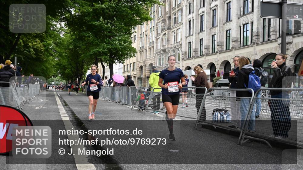 14.06.2026 - REWE Women's Run J. Mangold http://msf.ph/oto/9769273 14.06.2026 09:51:39 Ziel 10763, 11218, 11388 meine-sportfotos.de