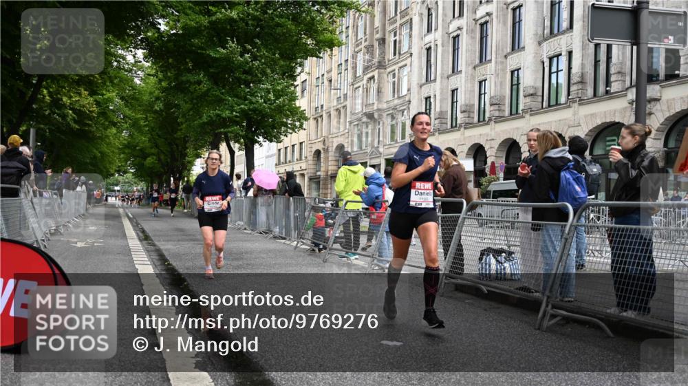 14.06.2026 - REWE Women's Run J. Mangold http://msf.ph/oto/9769276 14.06.2026 09:51:39 Ziel 10763, 11218, 11388 meine-sportfotos.de