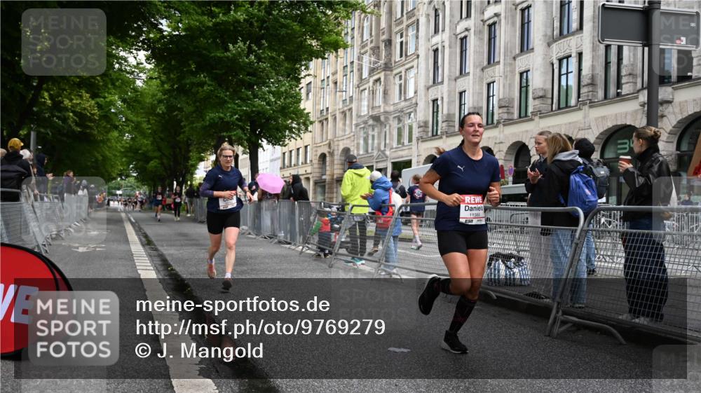 14.06.2026 - REWE Women's Run J. Mangold http://msf.ph/oto/9769279 14.06.2026 09:51:39 Ziel 10763, 11218, 11388 meine-sportfotos.de