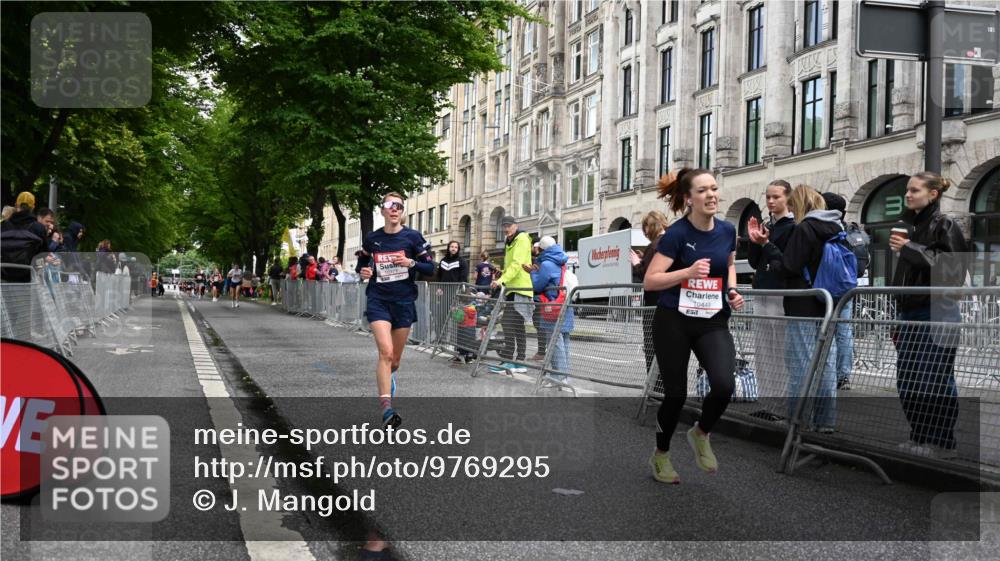 14.06.2026 - REWE Women's Run J. Mangold http://msf.ph/oto/9769295 14.06.2026 09:51:48 Ziel 10449, 10971 meine-sportfotos.de