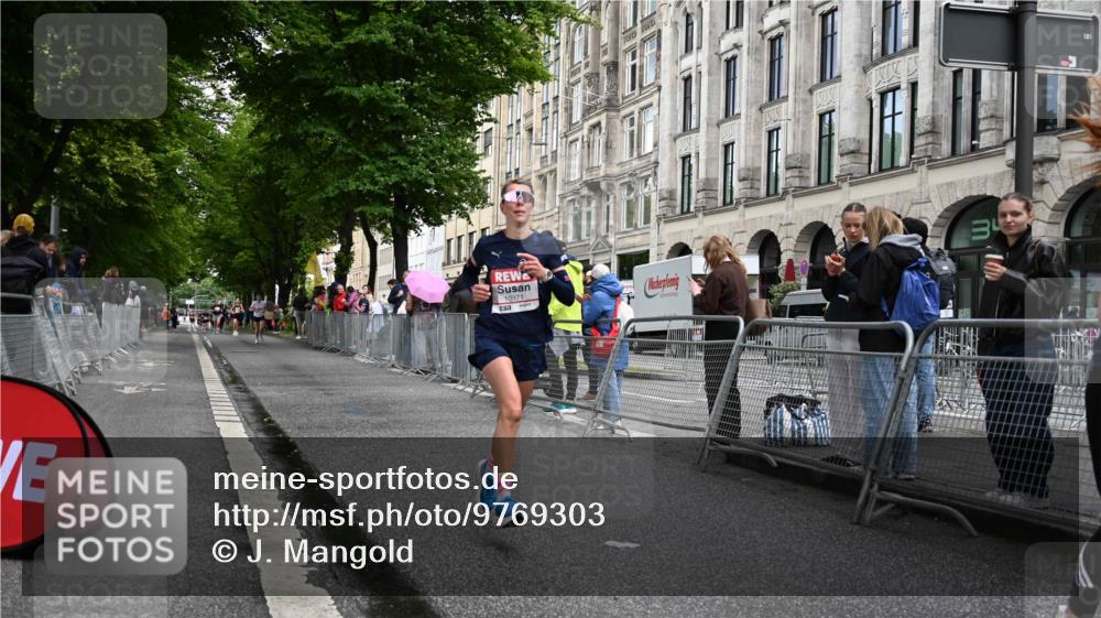 14.06.2026 - REWE Women's Run J. Mangold http://msf.ph/oto/9769303 14.06.2026 09:51:49 Ziel 10449, 10971 meine-sportfotos.de