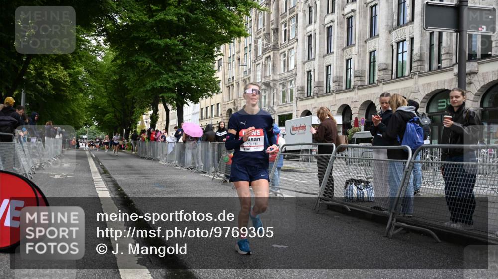 14.06.2026 - REWE Women's Run J. Mangold http://msf.ph/oto/9769305 14.06.2026 09:51:49 Ziel 10449, 10971 meine-sportfotos.de