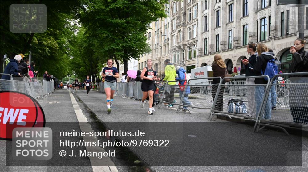 14.06.2026 - REWE Women's Run J. Mangold http://msf.ph/oto/9769322 14.06.2026 09:52:04 Ziel 10230, 10286, 10870, 11135 meine-sportfotos.de