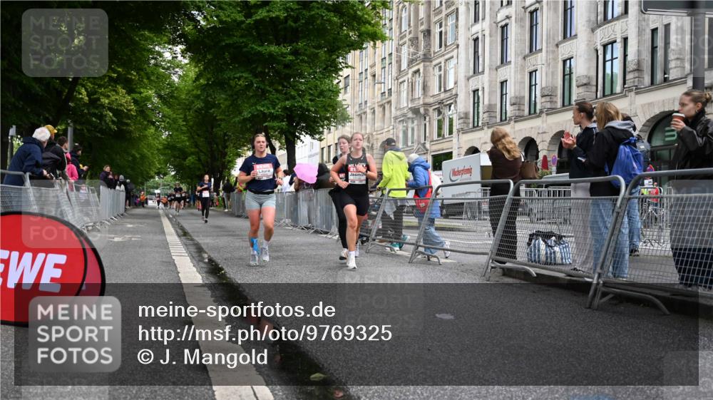 14.06.2026 - REWE Women's Run J. Mangold http://msf.ph/oto/9769325 14.06.2026 09:52:05 Ziel 10230, 10286, 10870, 10954, 11135 meine-sportfotos.de