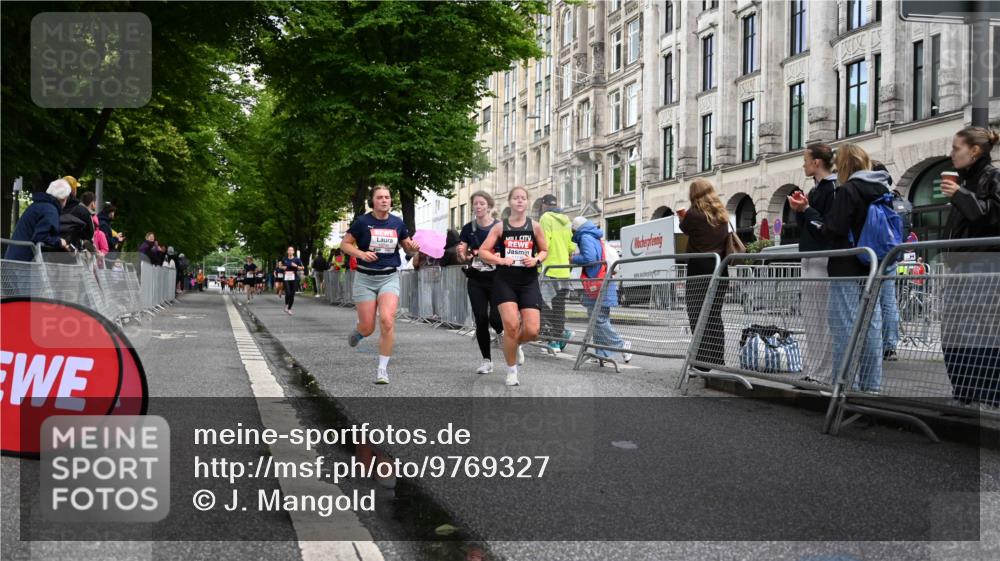 14.06.2026 - REWE Women's Run J. Mangold http://msf.ph/oto/9769327 14.06.2026 09:52:05 Ziel 10230, 10286, 10870, 10954, 11135 meine-sportfotos.de