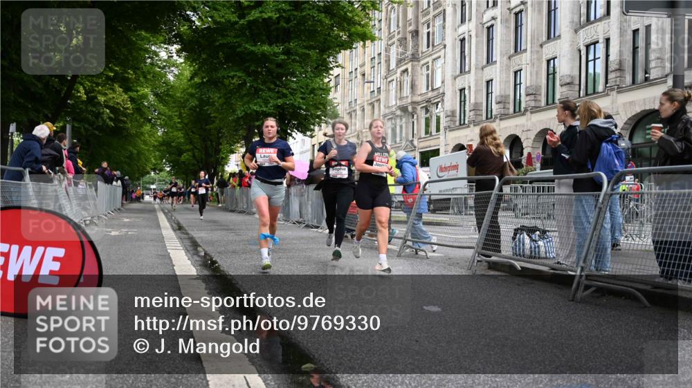 14.06.2026 - REWE Women's Run J. Mangold http://msf.ph/oto/9769330 14.06.2026 09:52:05 Ziel 10230, 10286, 10870, 10954, 11135 meine-sportfotos.de
