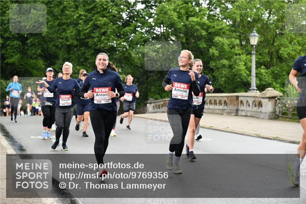 14.06.2026 - REWE Women's Run Dr. Thomas Lammeyer http://msf.ph/oto/9769356 14.06.2026 09:46:17 Laufen 10268, 10222, 7, 11107, 1448 meine-sportfotos.de