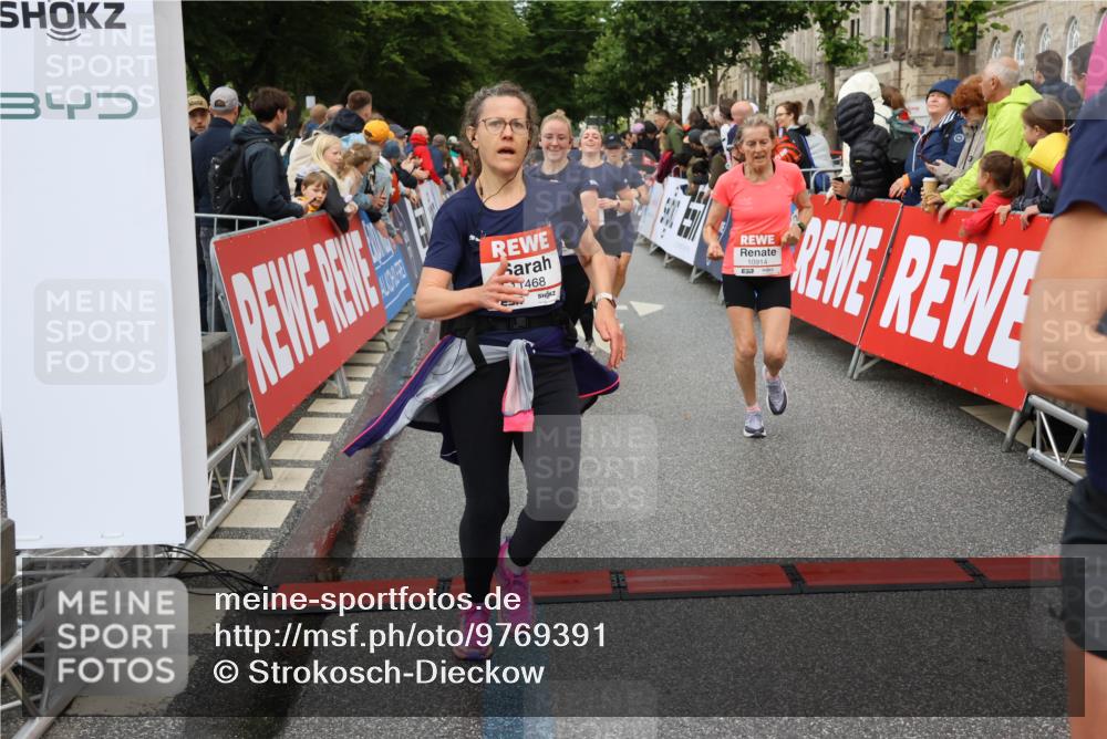 14.06.2026 - REWE Women's Run Strokosch-Dieckow http://msf.ph/oto/9769391 14.06.2026 09:53:50 Ziel 10062, 10097, 10103, 10478, 10632, 10871, 10896, 10914, 11014, 11051, 11468 meine-sportfotos.de