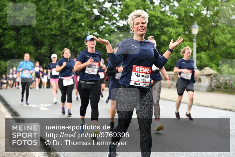 14.06.2026 - REWE Women's Run Dr. Thomas Lammeyer http://msf.ph/oto/9769396 14.06.2026 09:46:19 Laufen 10, 10268, 7 meine-sportfotos.de