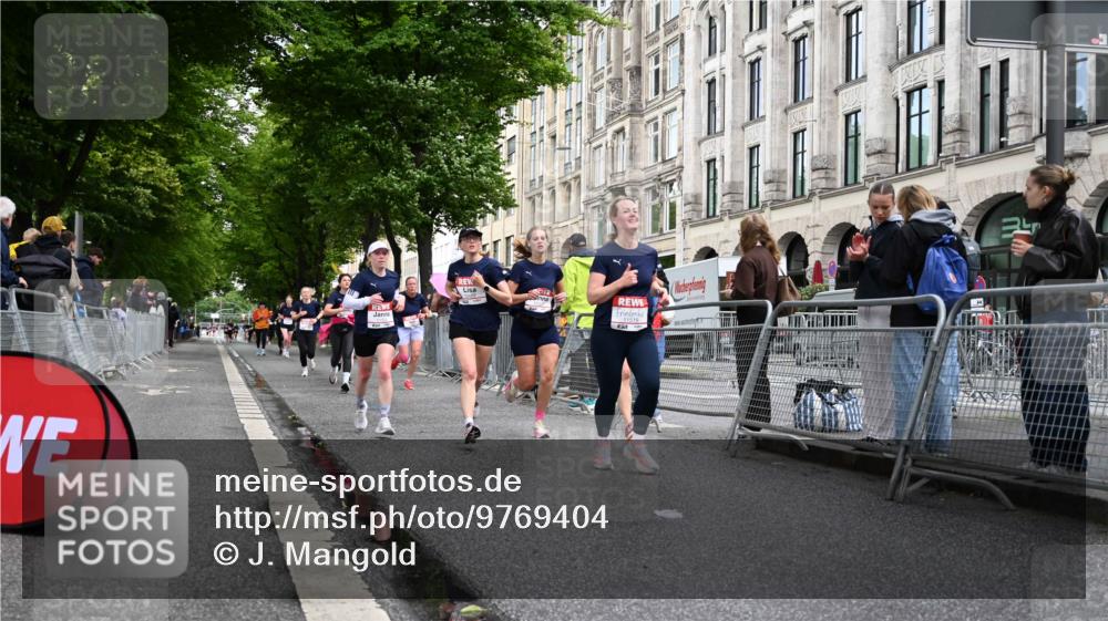 14.06.2026 - REWE Women's Run J. Mangold http://msf.ph/oto/9769404 14.06.2026 09:52:26 Ziel 10168, 10278, 10422, 10490, 10686, 10942, 11174, 11326, 11467, 11519 meine-sportfotos.de