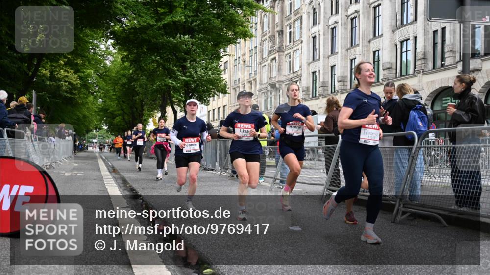 14.06.2026 - REWE Women's Run J. Mangold http://msf.ph/oto/9769417 14.06.2026 09:52:27 Ziel 10168, 10278, 10422, 10490, 10686, 10942, 11174, 11326, 11467, 11519 meine-sportfotos.de