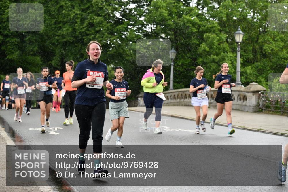 14.06.2026 - REWE Women's Run Dr. Thomas Lammeyer http://msf.ph/oto/9769428 14.06.2026 09:46:28 Laufen 524, 7, 11027 meine-sportfotos.de