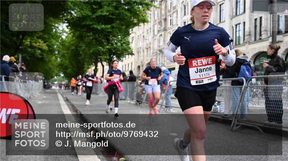 14.06.2026 - REWE Women's Run J. Mangold http://msf.ph/oto/9769432 14.06.2026 09:52:28 Ziel 10168, 10278, 10422, 10490, 10686, 10942, 11174, 11326, 11467, 11519 meine-sportfotos.de