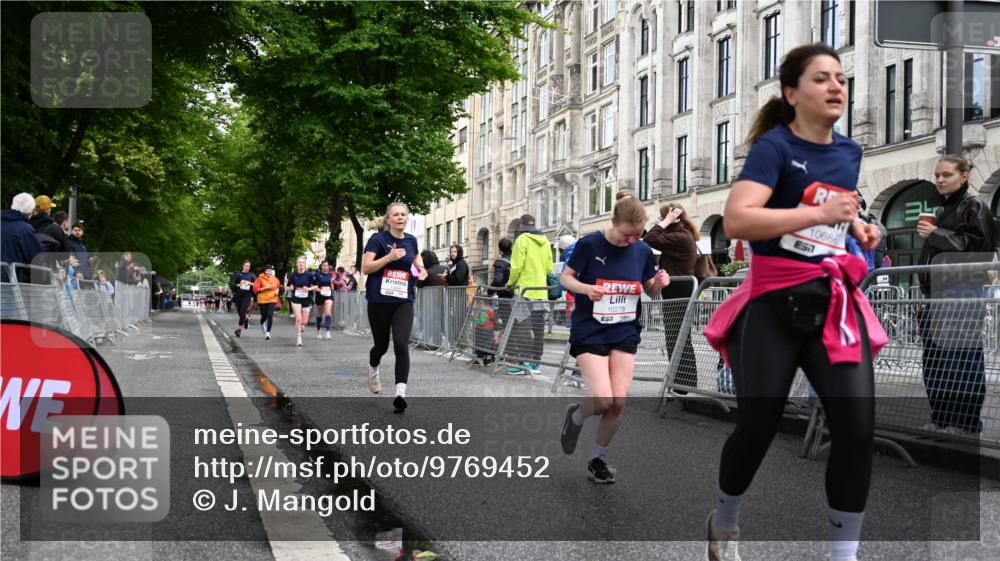 14.06.2026 - REWE Women's Run J. Mangold http://msf.ph/oto/9769452 14.06.2026 09:52:30 Ziel 10278, 10422, 10490, 10629, 10686, 10942, 11123, 11174, 11326, 11467, 11485, 11519 meine-sportfotos.de