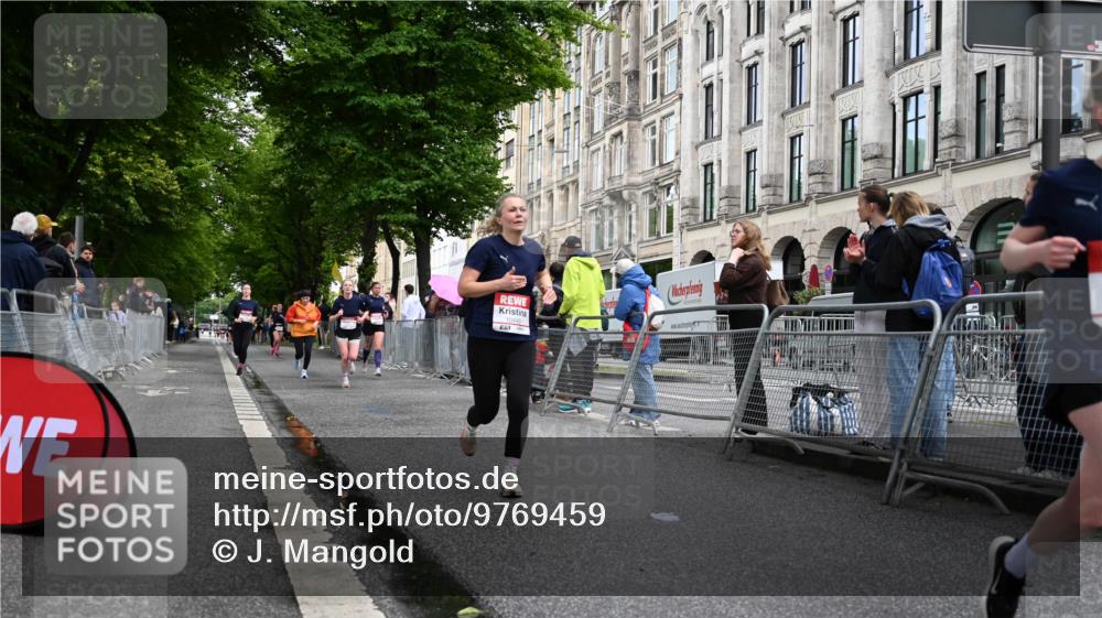 14.06.2026 - REWE Women's Run J. Mangold http://msf.ph/oto/9769459 14.06.2026 09:52:31 Ziel 10278, 10422, 10490, 10629, 10686, 10942, 11123, 11174, 11326, 11467, 11485, 11519 meine-sportfotos.de