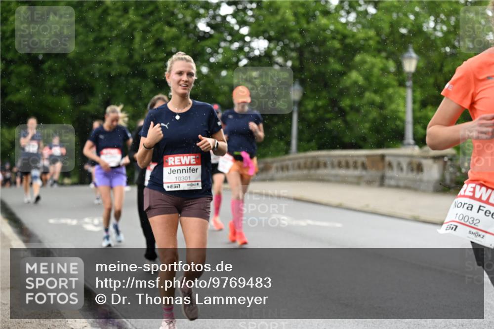 14.06.2026 - REWE Women's Run Dr. Thomas Lammeyer http://msf.ph/oto/9769483 14.06.2026 09:46:34 Laufen 10301, 57, 10032, 677 meine-sportfotos.de