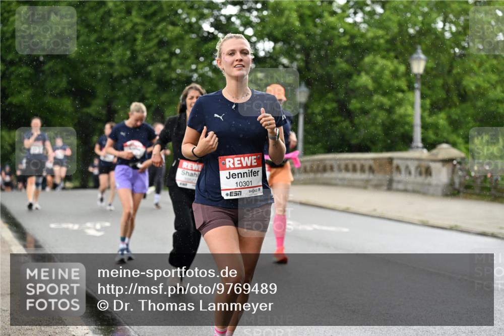 14.06.2026 - REWE Women's Run Dr. Thomas Lammeyer http://msf.ph/oto/9769489 14.06.2026 09:46:34 Laufen 10301, 7 meine-sportfotos.de