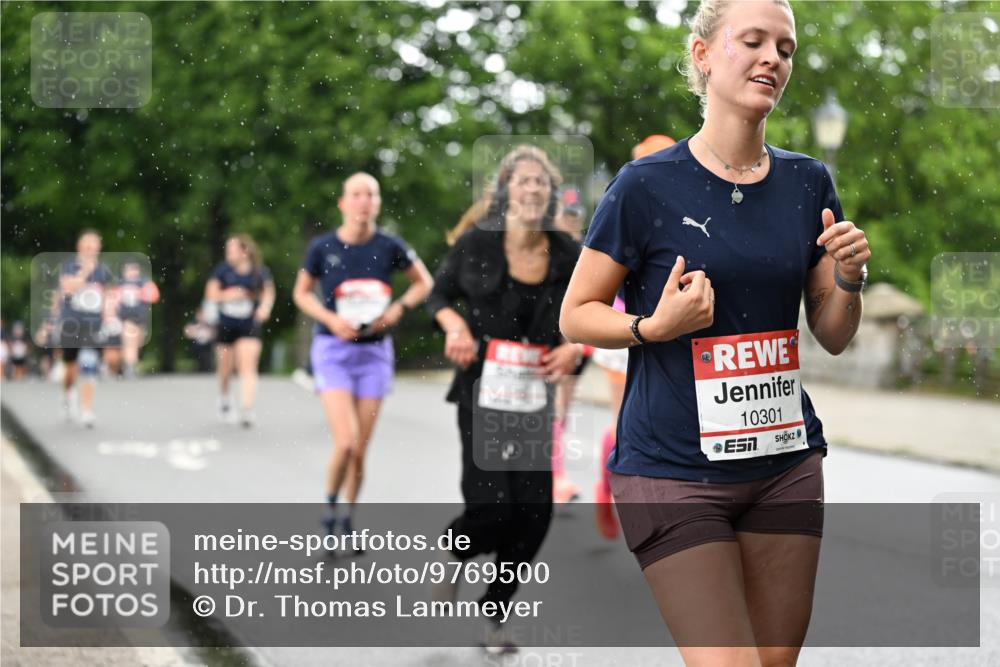 14.06.2026 - REWE Women's Run Dr. Thomas Lammeyer http://msf.ph/oto/9769500 14.06.2026 09:46:35 Laufen 71, 10301, 7 meine-sportfotos.de
