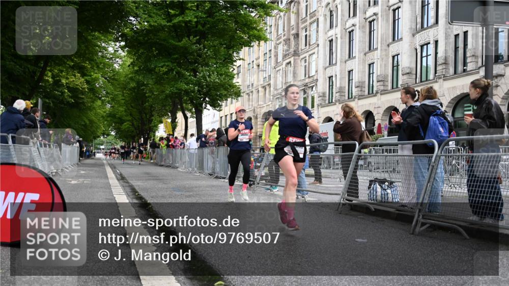 14.06.2026 - REWE Women's Run J. Mangold http://msf.ph/oto/9769507 14.06.2026 09:52:40 Ziel 10833, 10984, 11123, 11485 meine-sportfotos.de