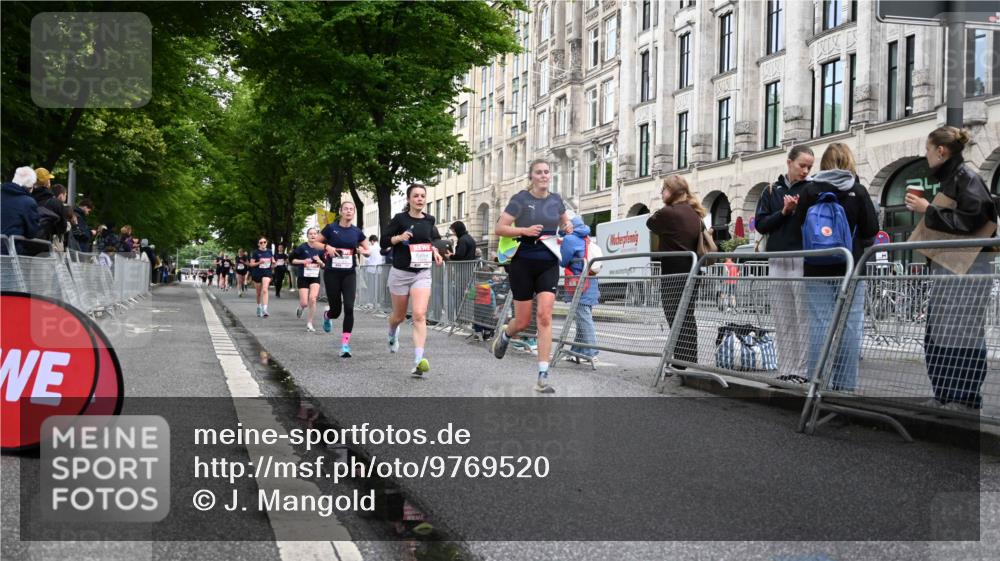 14.06.2026 - REWE Women's Run J. Mangold http://msf.ph/oto/9769520 14.06.2026 09:52:50 Ziel 10693, 10943, 11173, 11416, 11510 meine-sportfotos.de