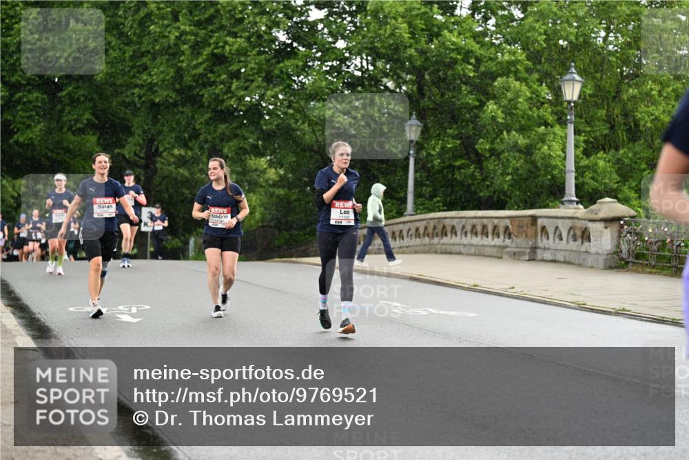 14.06.2026 - REWE Women's Run Dr. Thomas Lammeyer http://msf.ph/oto/9769521 14.06.2026 09:46:37 Laufen 11187, 11102, 3 meine-sportfotos.de