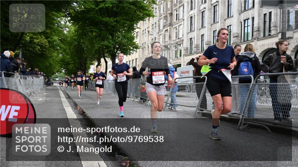 14.06.2026 - REWE Women's Run J. Mangold http://msf.ph/oto/9769538 14.06.2026 09:52:51 Ziel 10693, 10943, 11173, 11416, 11510 meine-sportfotos.de