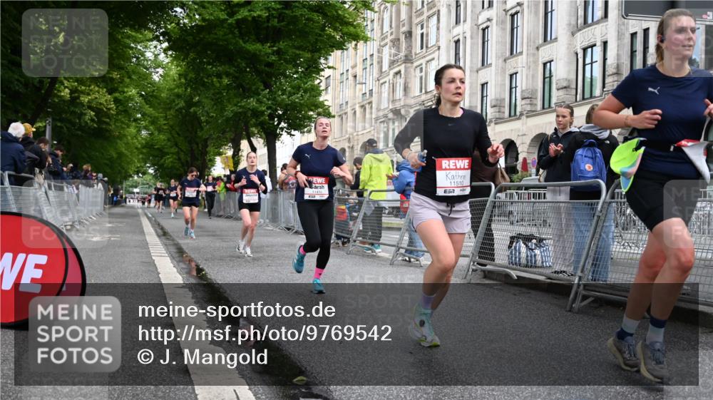 14.06.2026 - REWE Women's Run J. Mangold http://msf.ph/oto/9769542 14.06.2026 09:52:52 Ziel 10693, 10943, 11173, 11416, 11510 meine-sportfotos.de