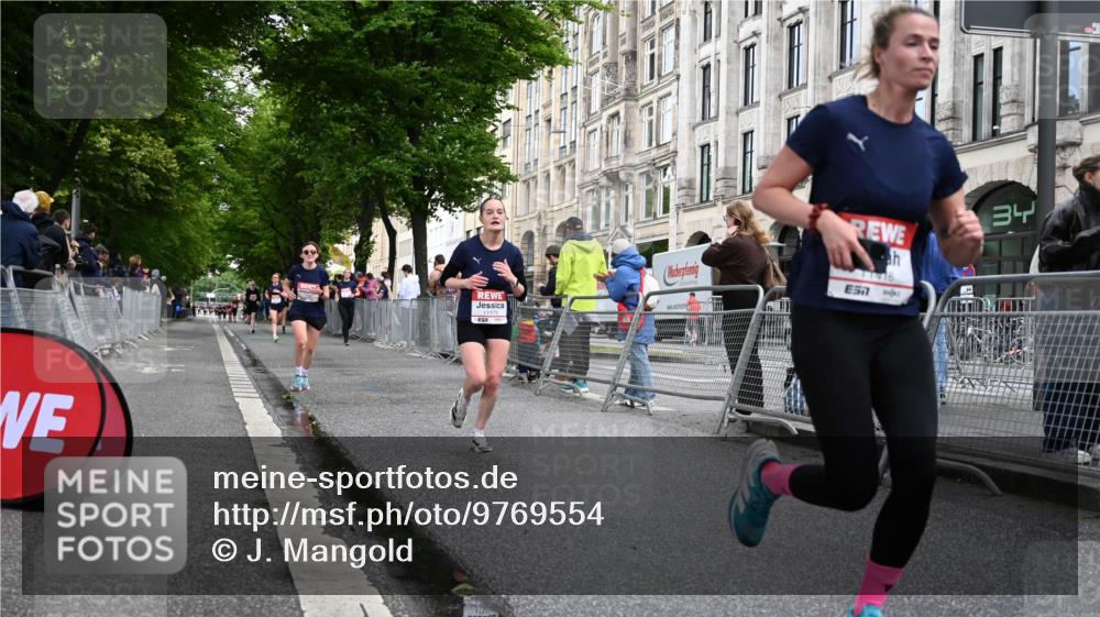 14.06.2026 - REWE Women's Run J. Mangold http://msf.ph/oto/9769554 14.06.2026 09:52:53 Ziel 10693, 10943, 11173, 11416, 11510 meine-sportfotos.de
