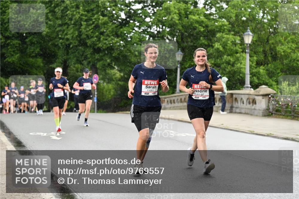 14.06.2026 - REWE Women's Run Dr. Thomas Lammeyer http://msf.ph/oto/9769557 14.06.2026 09:46:40 Laufen 11002, 11187, 7 meine-sportfotos.de