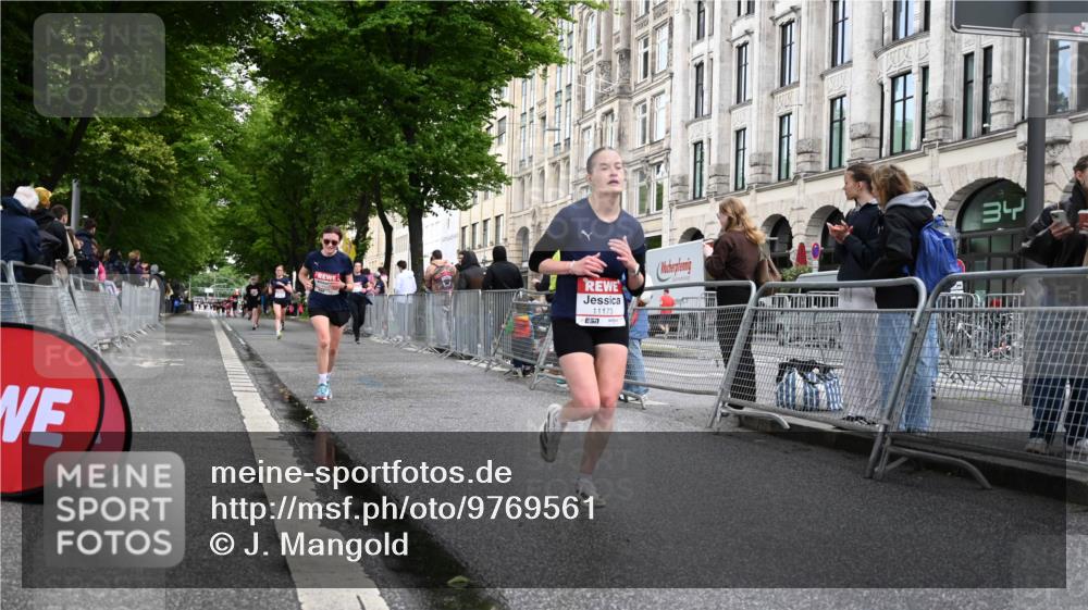 14.06.2026 - REWE Women's Run J. Mangold http://msf.ph/oto/9769561 14.06.2026 09:52:54 Ziel 10693, 10768, 10943, 11173, 11416, 11510 meine-sportfotos.de