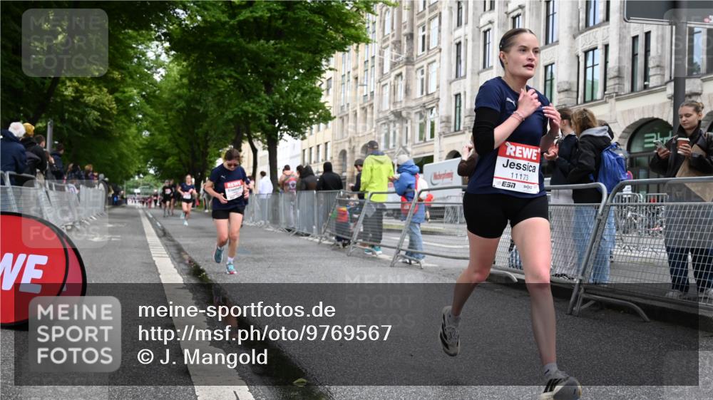 14.06.2026 - REWE Women's Run J. Mangold http://msf.ph/oto/9769567 14.06.2026 09:52:54 Ziel 10693, 10768, 10943, 11173, 11416, 11510 meine-sportfotos.de