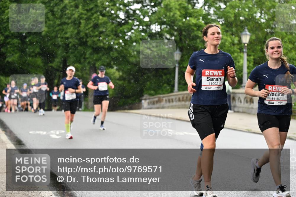 14.06.2026 - REWE Women's Run Dr. Thomas Lammeyer http://msf.ph/oto/9769571 14.06.2026 09:46:41 Laufen 11002, 11187, 7 meine-sportfotos.de