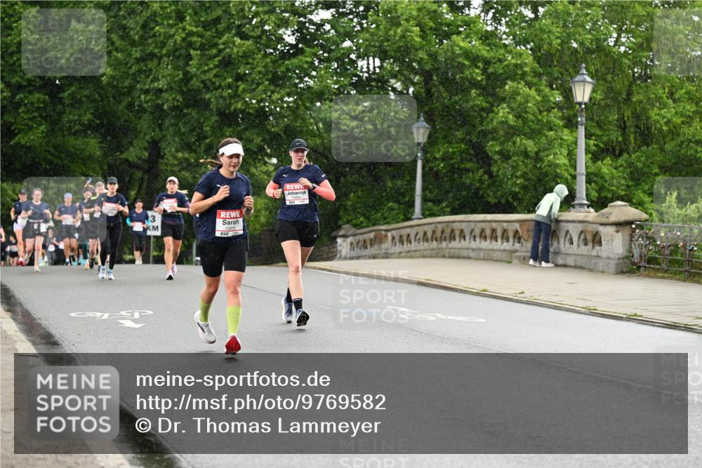 14.06.2026 - REWE Women's Run Dr. Thomas Lammeyer http://msf.ph/oto/9769582 14.06.2026 09:46:42 Laufen 3, 10683 meine-sportfotos.de