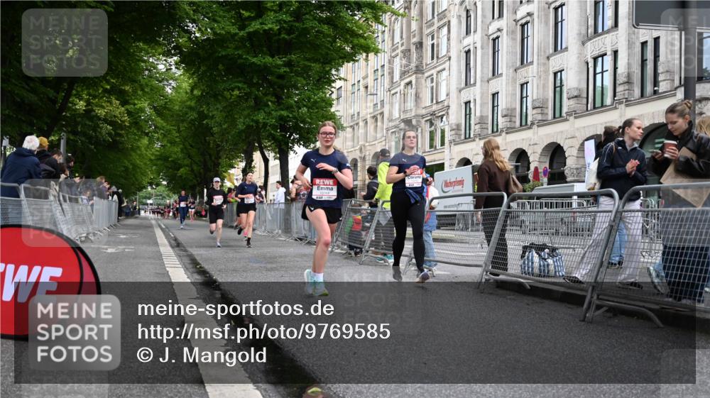 14.06.2026 - REWE Women's Run J. Mangold http://msf.ph/oto/9769585 14.06.2026 09:52:59 Ziel 10107, 10424, 10693, 10768, 11212, 11272 meine-sportfotos.de