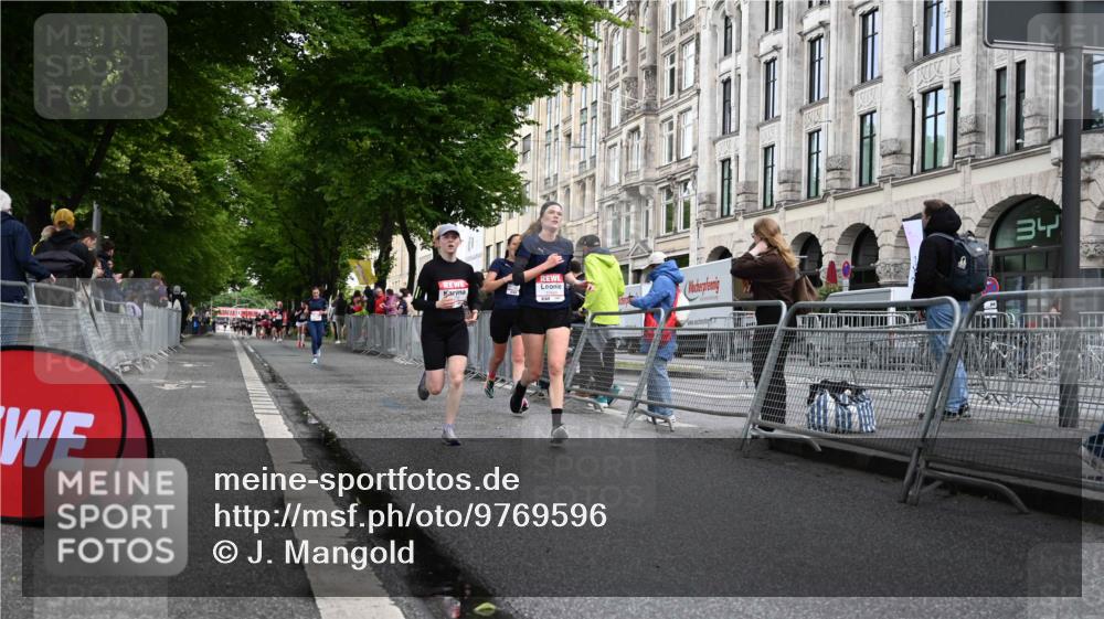 14.06.2026 - REWE Women's Run J. Mangold http://msf.ph/oto/9769596 14.06.2026 09:53:02 Ziel 10107, 10424, 10768, 11212, 11272 meine-sportfotos.de