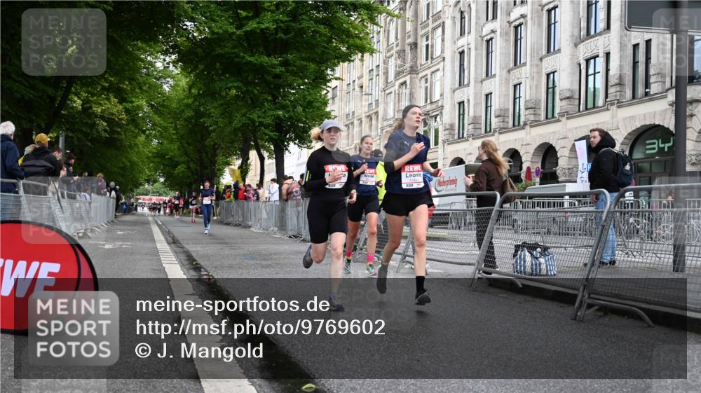 14.06.2026 - REWE Women's Run J. Mangold http://msf.ph/oto/9769602 14.06.2026 09:53:03 Ziel 10107, 10424, 10768, 11212, 11272, 11289 meine-sportfotos.de