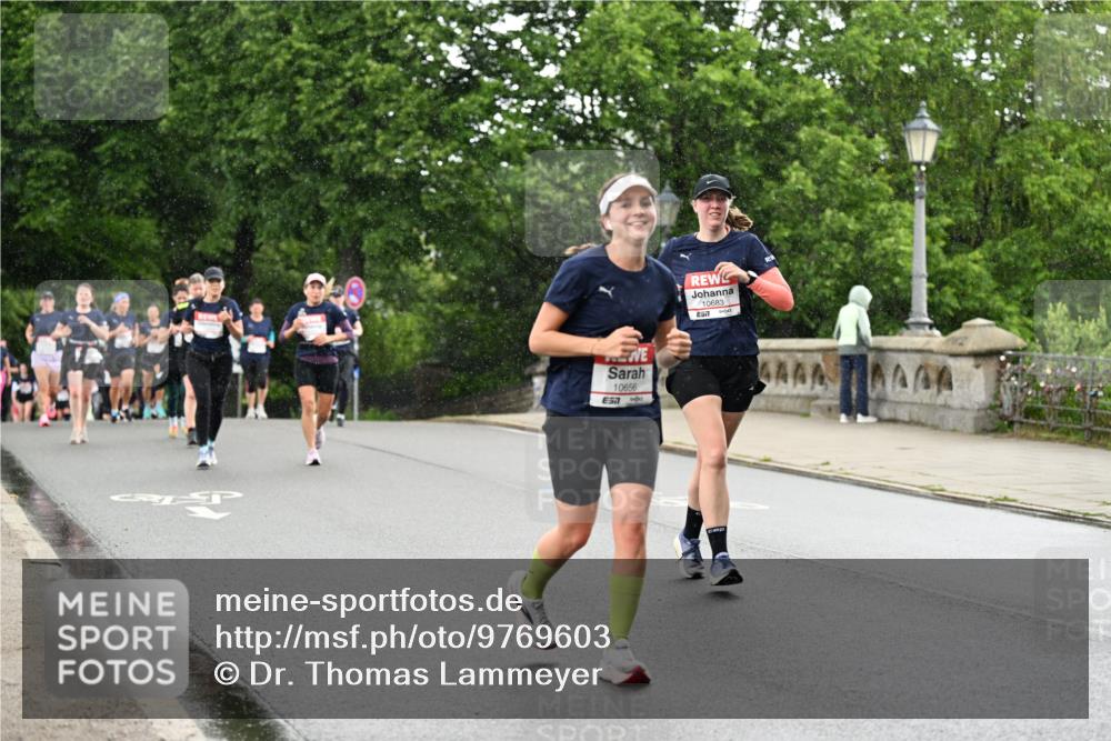 14.06.2026 - REWE Women's Run Dr. Thomas Lammeyer http://msf.ph/oto/9769603 14.06.2026 09:46:43 Laufen 10656, 7, 10, 10683, 4444, 444 meine-sportfotos.de