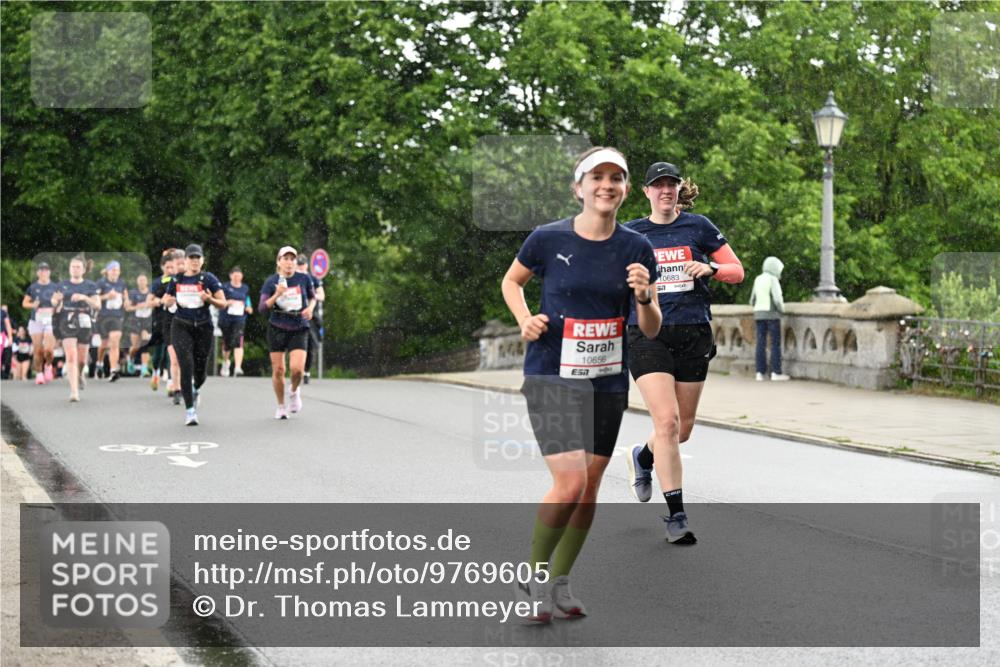 14.06.2026 - REWE Women's Run Dr. Thomas Lammeyer http://msf.ph/oto/9769605 14.06.2026 09:46:43 Laufen 10656, 10683, 57 meine-sportfotos.de