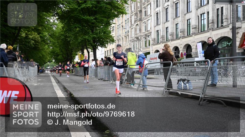 14.06.2026 - REWE Women's Run J. Mangold http://msf.ph/oto/9769618 14.06.2026 09:53:12 Ziel 10794, 10952, 11289 meine-sportfotos.de