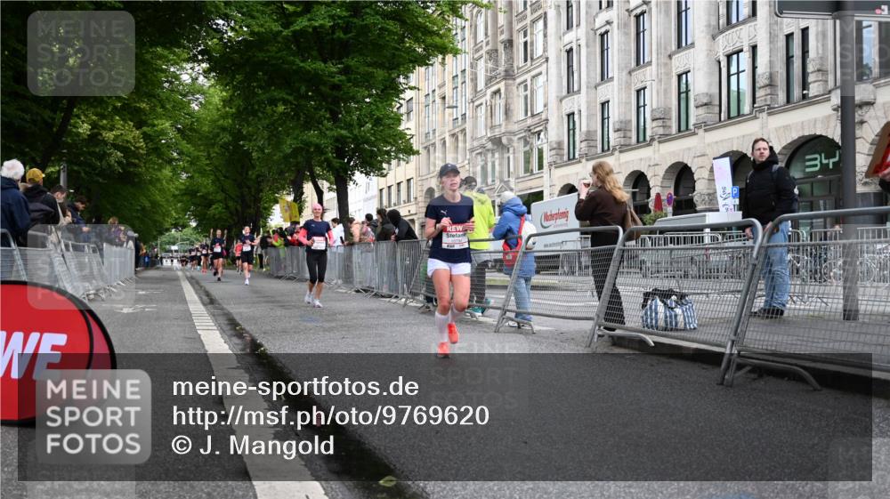 14.06.2026 - REWE Women's Run J. Mangold http://msf.ph/oto/9769620 14.06.2026 09:53:12 Ziel 10794, 10952, 11289 meine-sportfotos.de