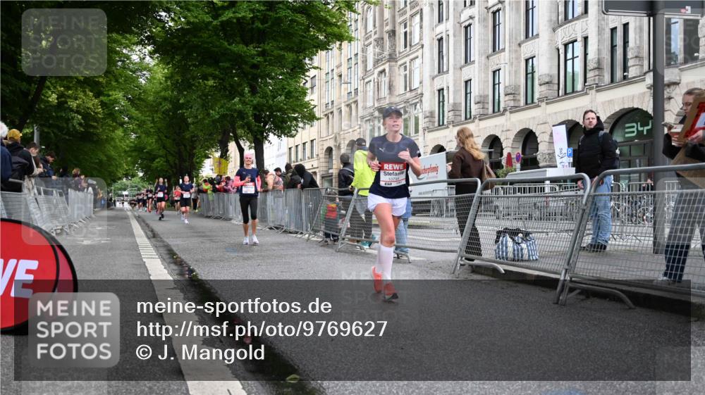 14.06.2026 - REWE Women's Run J. Mangold http://msf.ph/oto/9769627 14.06.2026 09:53:13 Ziel 10794, 10952, 11289 meine-sportfotos.de
