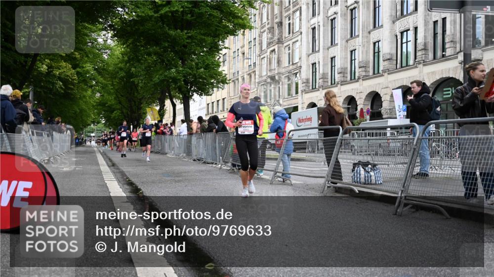 14.06.2026 - REWE Women's Run J. Mangold http://msf.ph/oto/9769633 14.06.2026 09:53:15 Ziel 10794, 10952, 11051 meine-sportfotos.de
