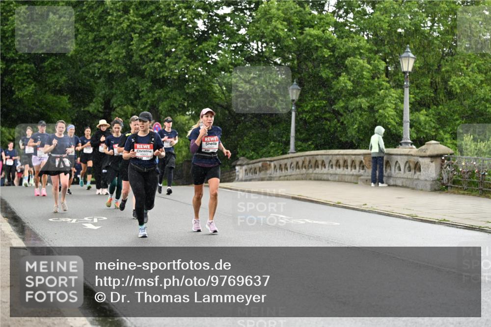 14.06.2026 - REWE Women's Run Dr. Thomas Lammeyer http://msf.ph/oto/9769637 14.06.2026 09:46:45 Laufen 10551, 10017, 0004 meine-sportfotos.de